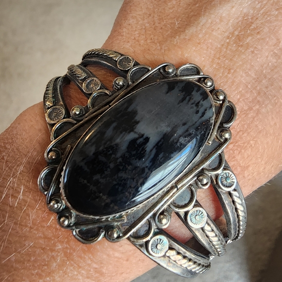 Stone Cuff bracelet - Picture 2 of 2